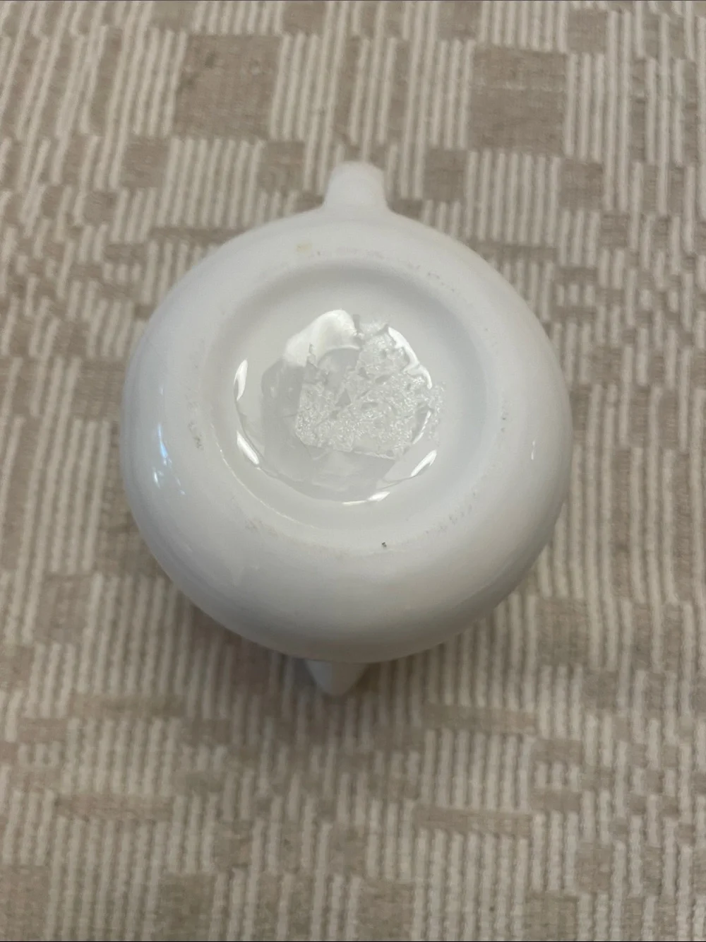 N/A simple white
